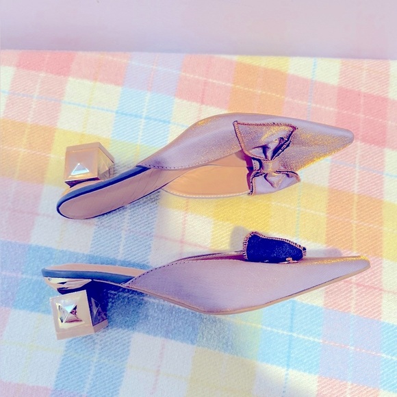 Women's Gold and Lavendar Bow Mules - Picture 5 of 7